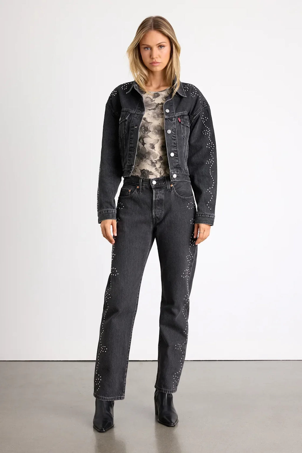 501 '90s Medium Wash Distressed Mid-Rise Straight Leg Jeans
