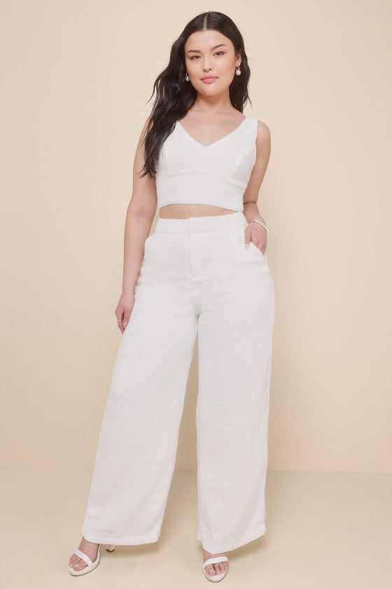 Chic and Sophisticated Ivory Tweed Cropped Tank Top