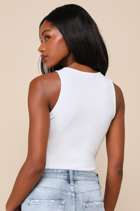 Admired Poise White Scalloped V-Neckline Sleeveless Bodysuit