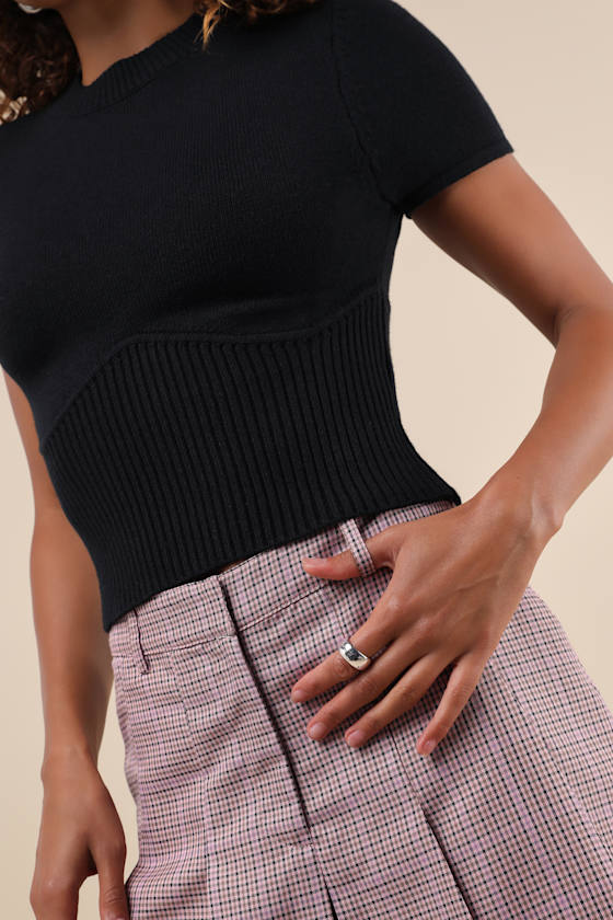 Everyone's a Winter Black Short Sleeve Seamed Sweater Top