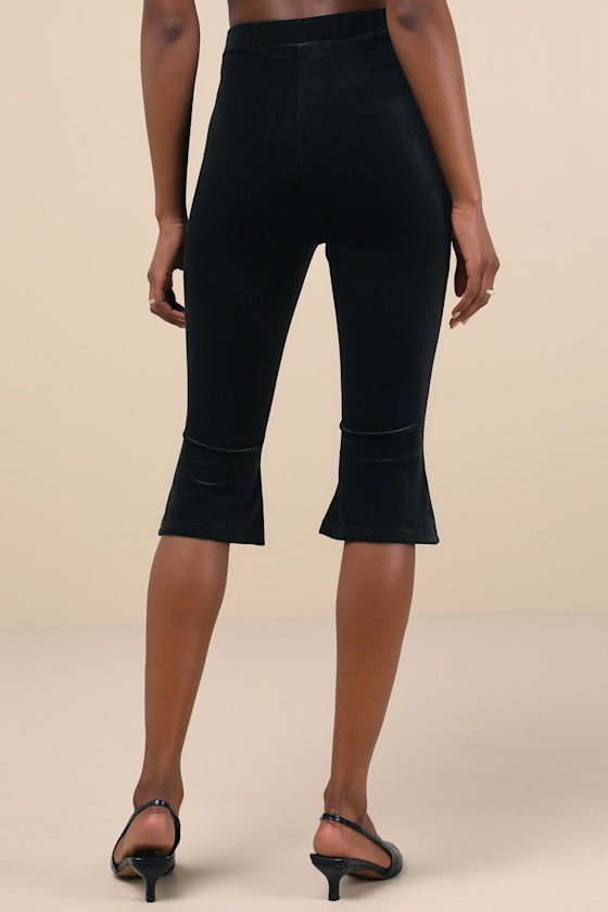 Captivating Poise Black Velvet High-Rise Capri Pants
