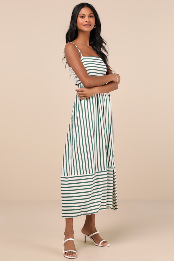 Exceptionally Pristine Green and Cream Striped Cutout Midi Dress