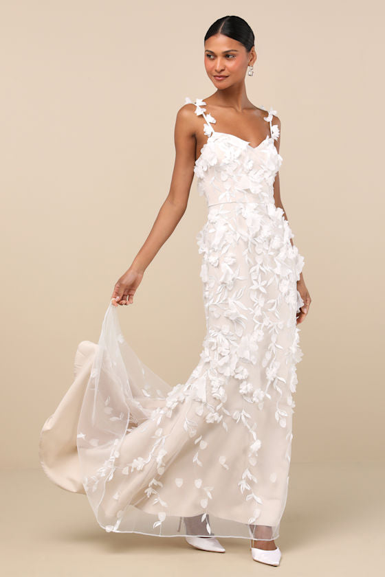 Kore White and Beige 3D Floral Mermaid Maxi Dress