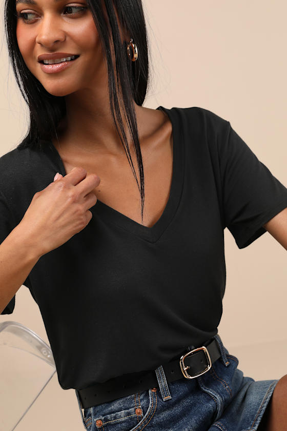 Adyn Black V-Neck Short Sleeve Tee