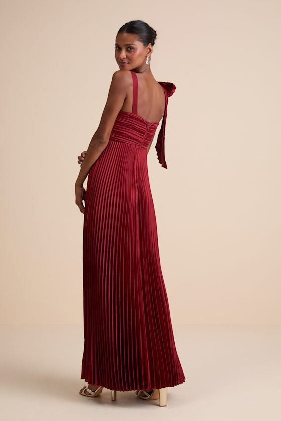 Gorgeous Purpose Red Satin Pleated Sleeveless Bow Maxi Dress