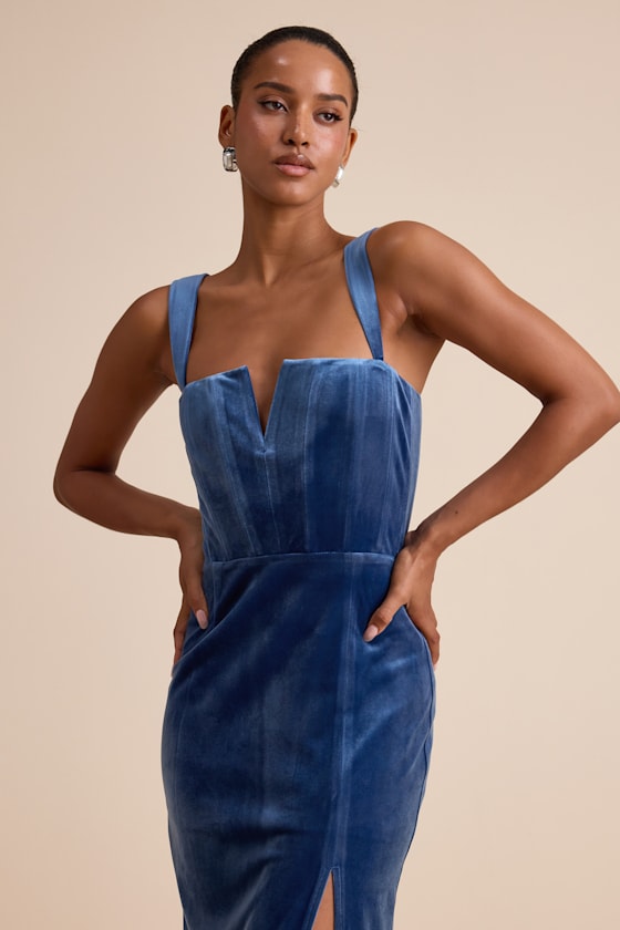 Pristine Luxury Blue Velvet Bustier Maxi Dress