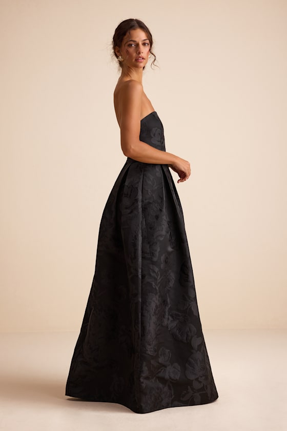 Laurelin Black Floral Jacquard Pleated Strapless Maxi Dress