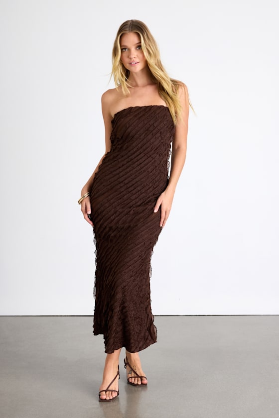 Faelyn Brown Strapless Ruffled Midi Dress