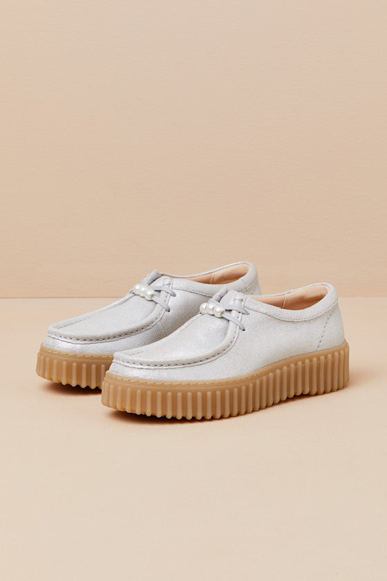 Torhill Bee Silver Suede Leather Flatform Lace-Up Loafers