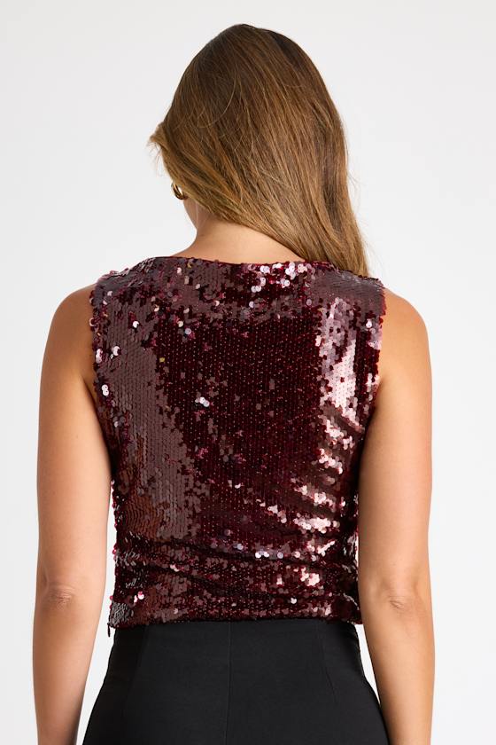 Chelia Shiny Burgundy Sequin Cropped Tank Top