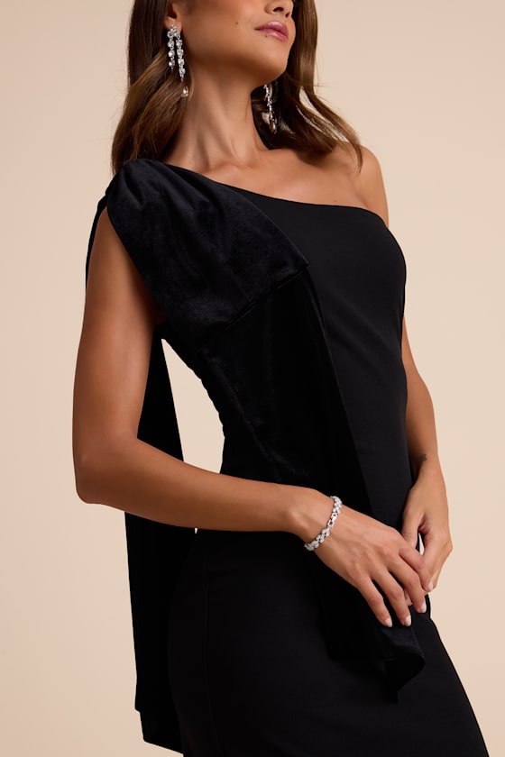 Amarila Black One-Shoulder Velvet Bow Maxi Dress