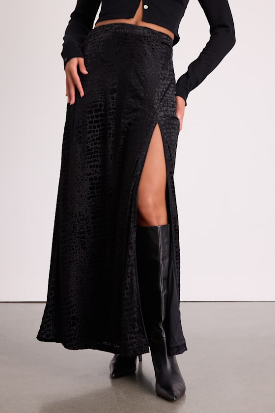 Ashworth Black Burnout Velvet Mid-Rise Maxi Skirt