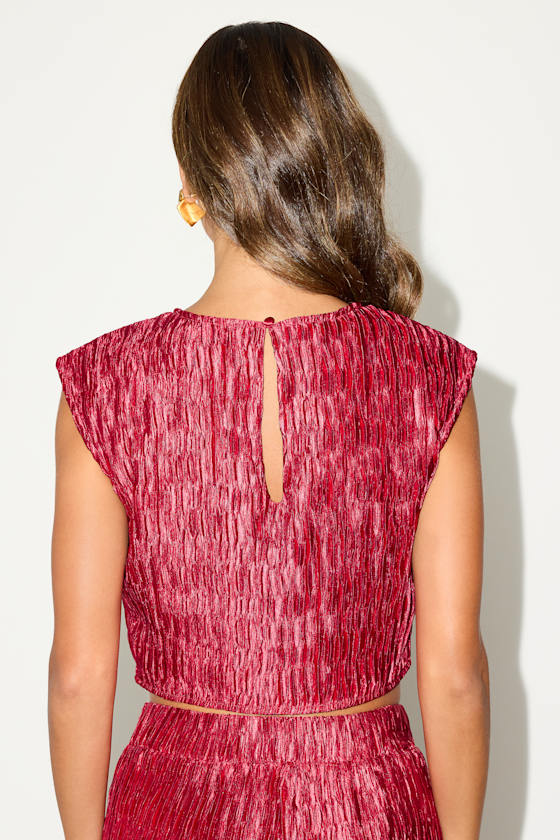 Yukara Wine Red Textured Cap Sleeve Crop Top