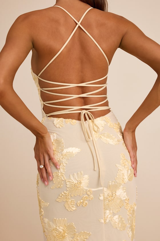 Nantessa Light Yellow Floral Applique Lace-Up Maxi Dress