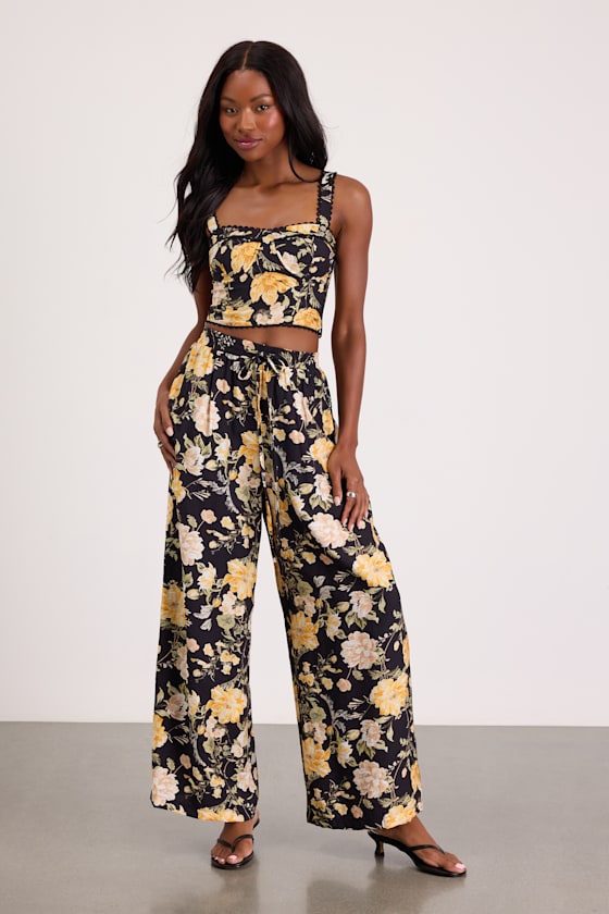 Taelyn Black Multi Floral Bustier Tank Top