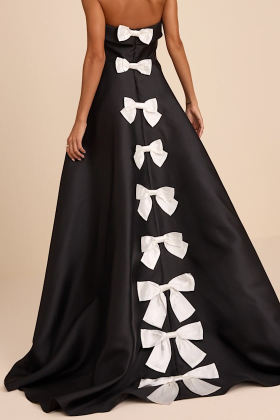 Eris Black Taffeta Strapless Bow Gown