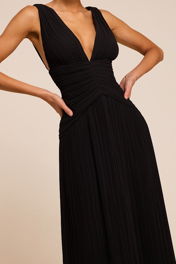 Kelina Black Pleated Drop Waist Maxi Dress