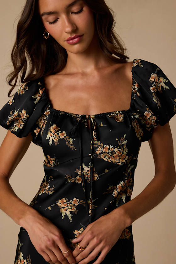 Remarkably Flourishing Black Floral Puff Sleeve Midi Dress