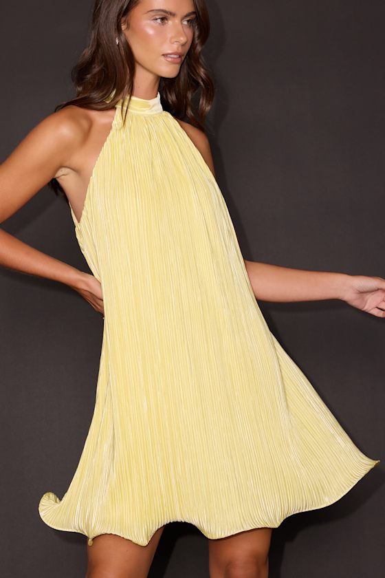 Vaivah Light Yellow Satin Plisse Mock Neck Swing Mini Dress