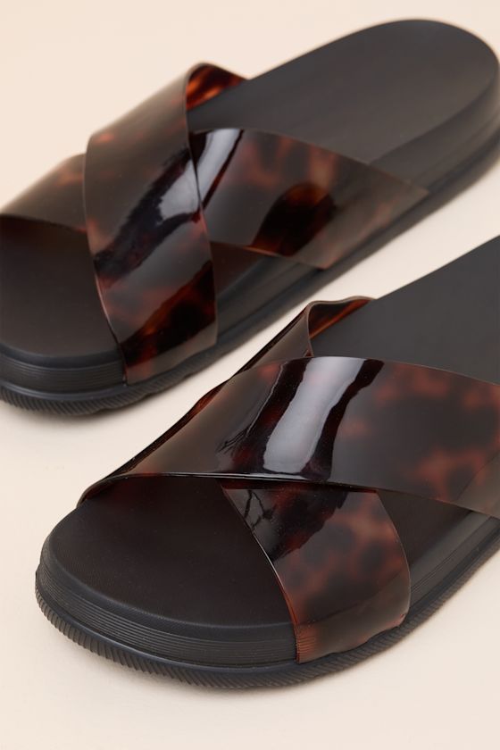 Cozy Cross Black Tortoise Slide Sandals