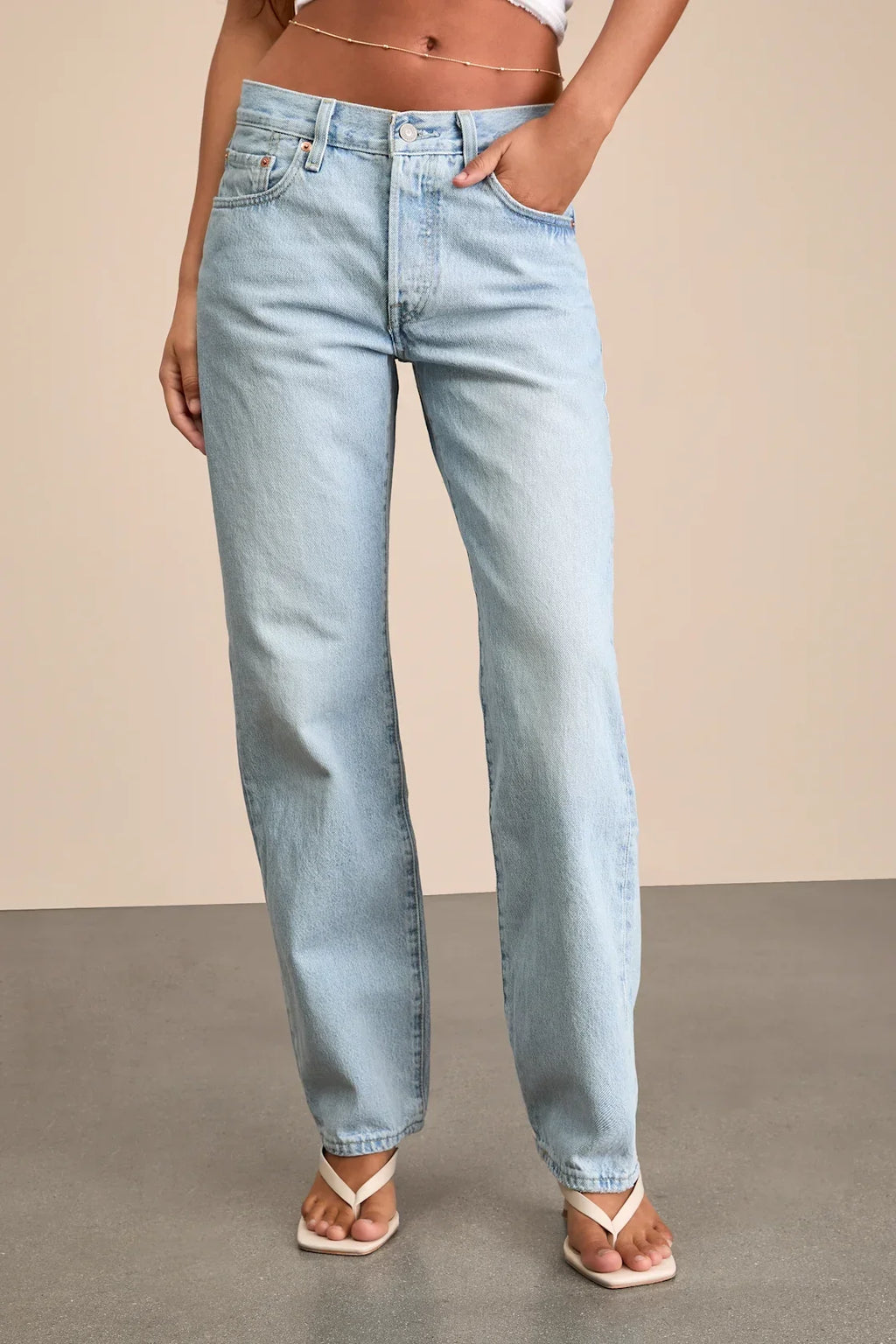 501 '90s Medium Wash Distressed Mid-Rise Straight Leg Jeans