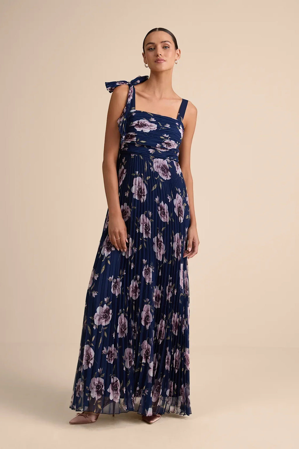 Gorgeous Purpose Emerald Satin Pleated Sleeveless Bow Maxi Dress