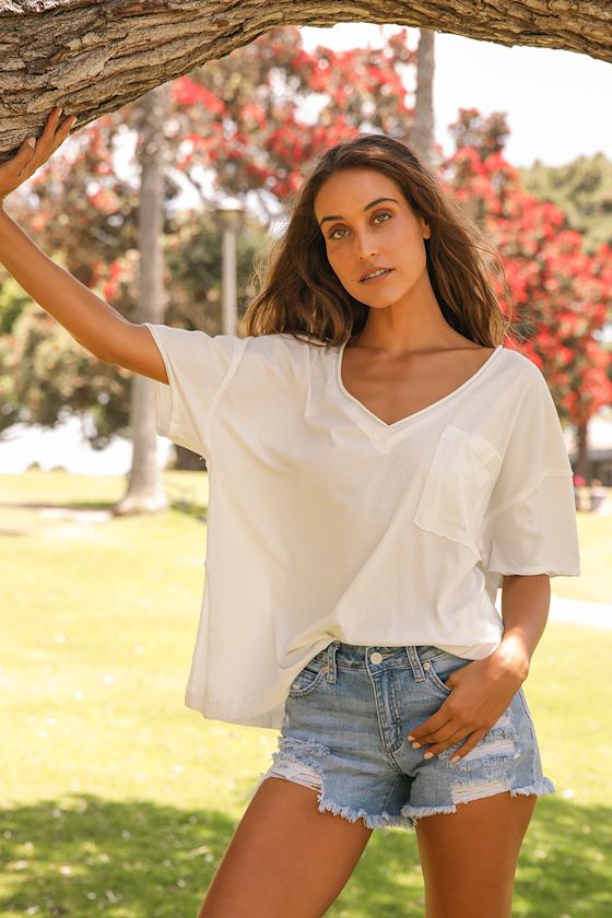 Kasenya Light Wash Mid-Rise Super Destroyed Shorts