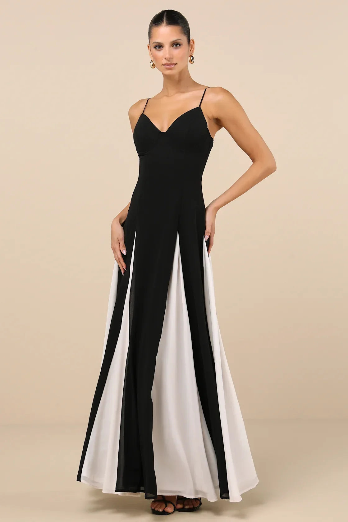 Elisha Black and White Sleeveless Maxi Dress