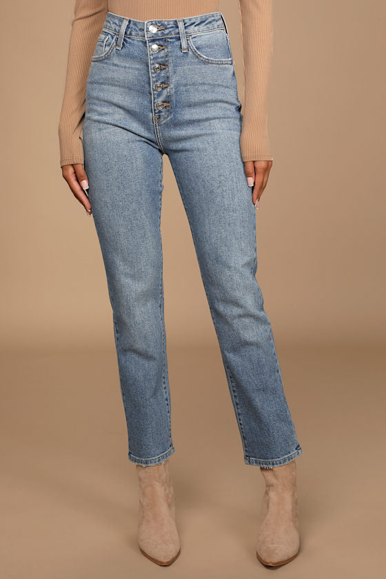 Forever a Trend Light Wash High-Rise Mom Jeans