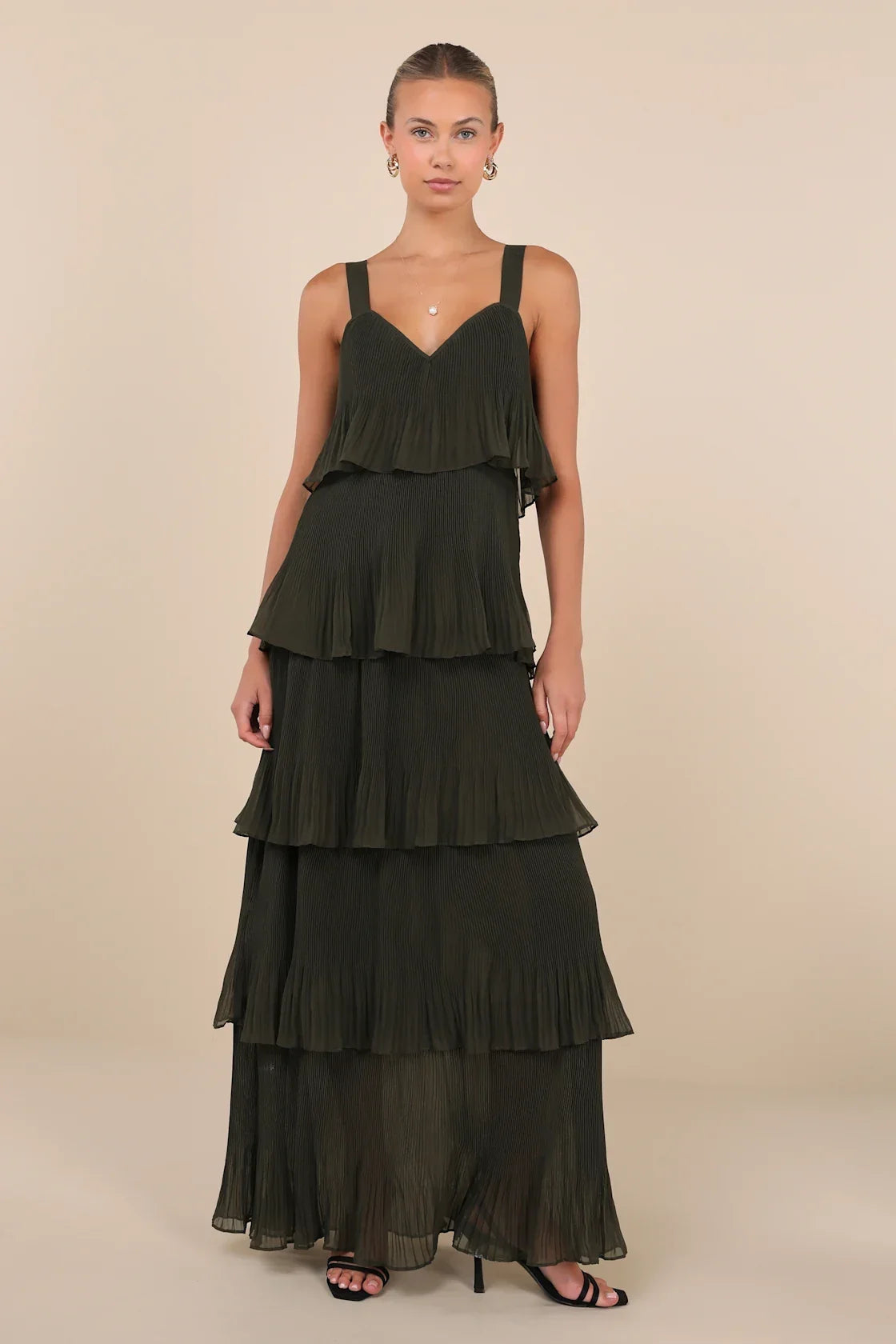 Elegant Nature Black Pleated Sleeveless Tiered Maxi Dress