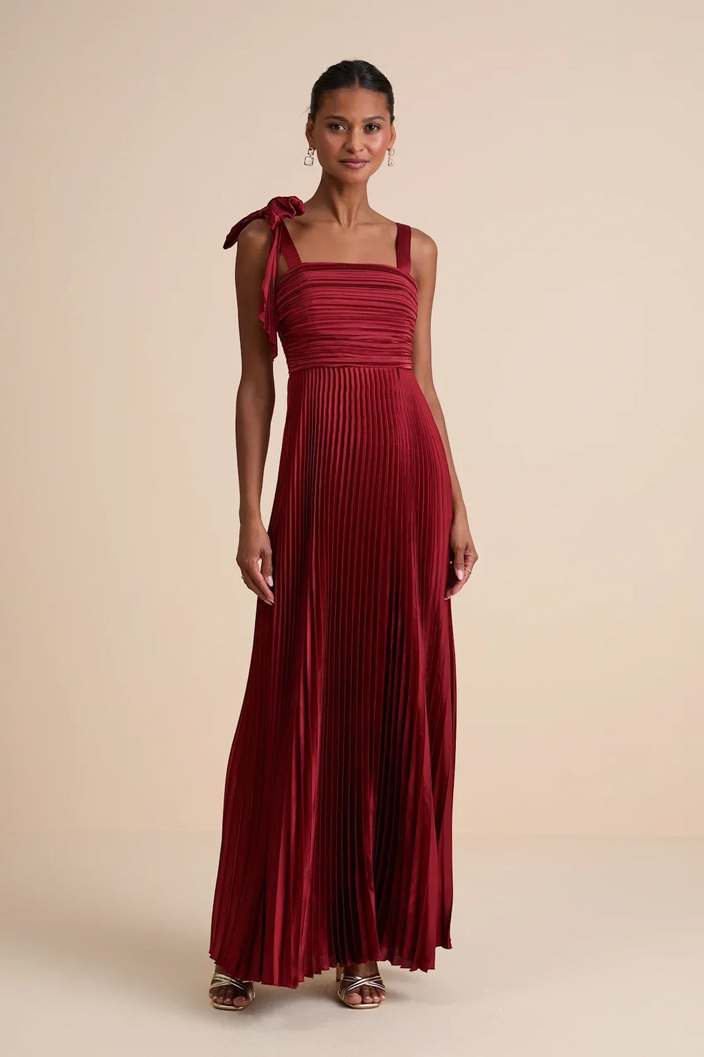 Gorgeous Purpose Emerald Satin Pleated Sleeveless Bow Maxi Dress
