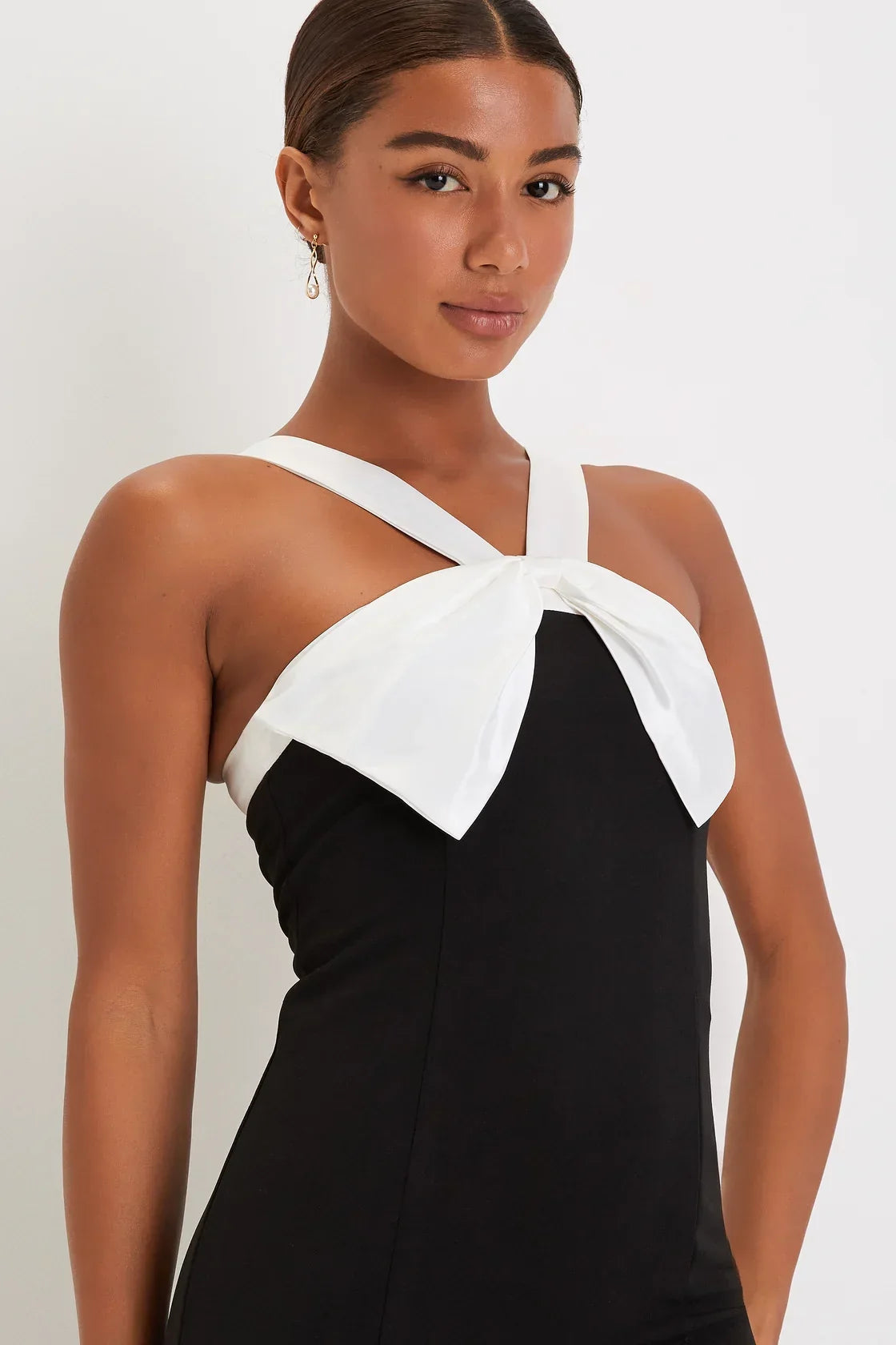 Luxurious Outlook Black and White Bow Mermaid Maxi Dress